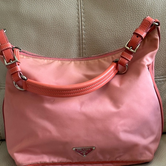 Vintage 100% authentic Prada nylon hobo bag. In good condition - Picture 1 of 9